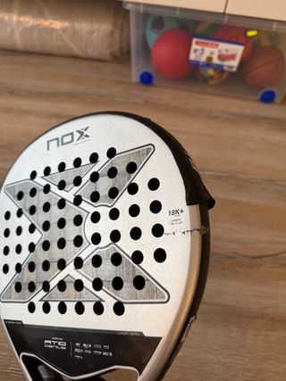 Pala pádel NOX AT10 Genius 18K
