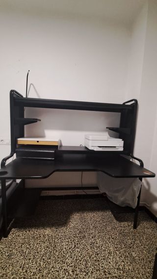 Scrivania da gioco IKEA FREDE nera