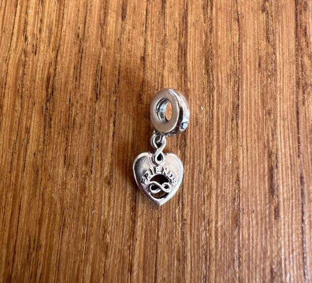 Charm Pandora corazón