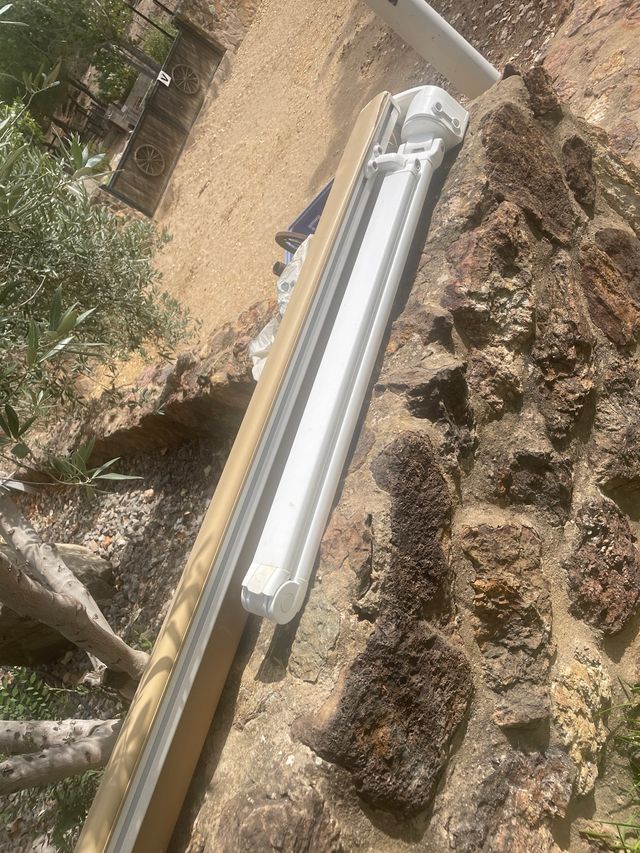 Toldo jardín - protección solar