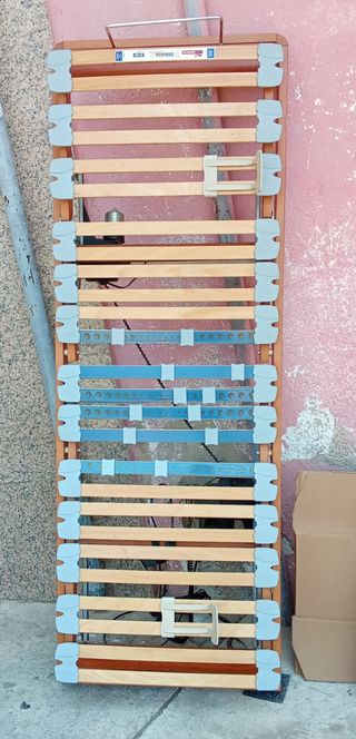 Cama articulada madera marrón