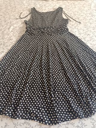 Vestido Scarlett lunares blanco y negro