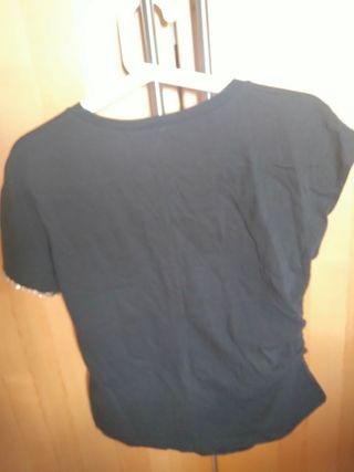 Camiseta Zara negra asimétrica