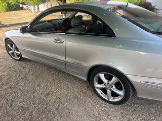 Mercedes-Benz  CLK 270 Cdi 2004 volante derecha