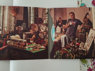 CD de Hombres G, Desayuno Continental. 