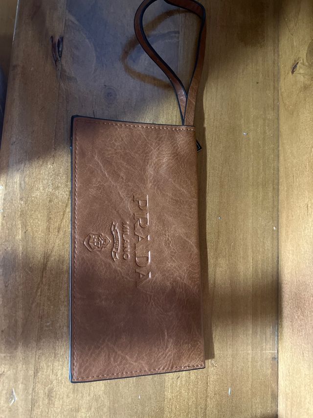 Cartera marrón Prada