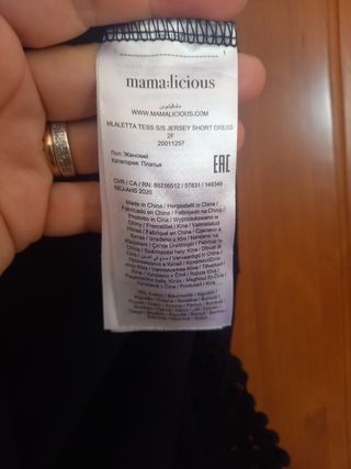 Bonito vestido premamá. 