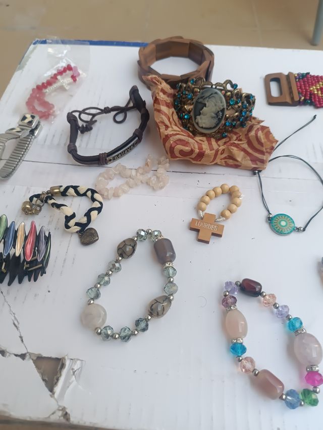 17 Pulseras Variadas - Multicolor