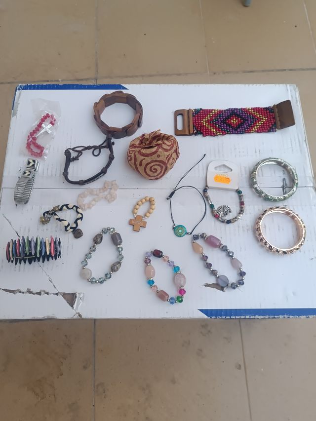 17 Pulseras Variadas - Multicolor