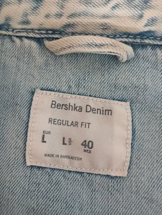 Camicia Jeans Bershka - Strappata. Tg. L