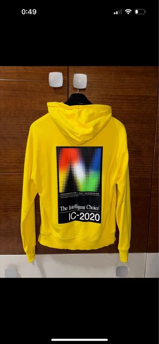 Sudadera New Balance amarilla