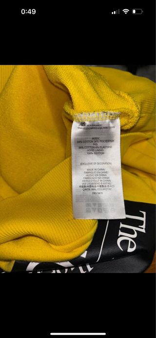 Sudadera New Balance amarilla