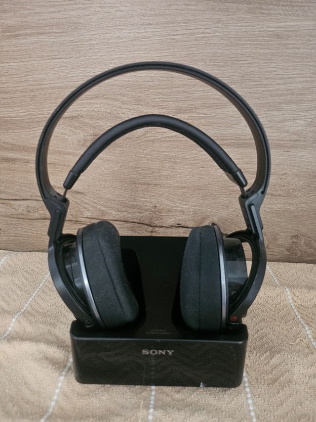 Auriculares inalámbricos negros