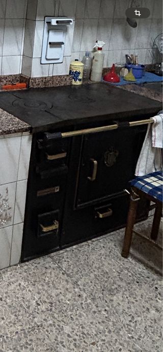 Cocina económica de leña calefactora