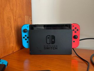 Nintendo Switch + Super Smash Bros Ultimate