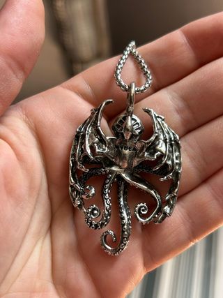Collar con colgante de pulpo Kraken