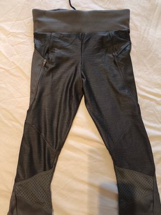 Mallas deportivas grises