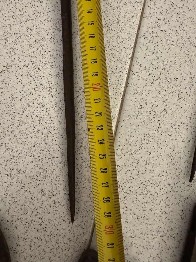 9 Compassi antichi da disegno