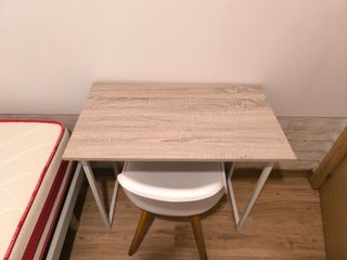 Escritorio plegable blanco y color madera