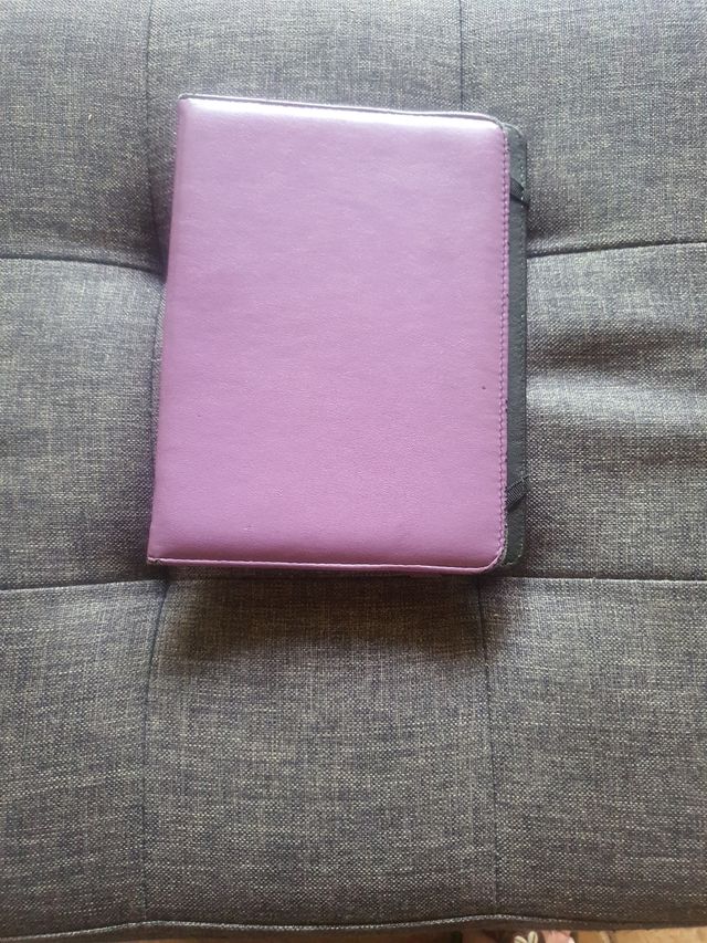 Funda ebook morada