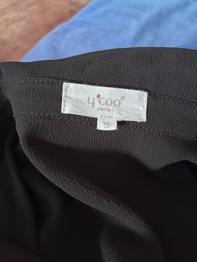 Blusa negra c/tira bordada