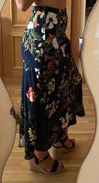Falda midi H&M flores XS