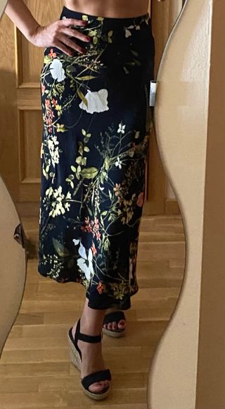 Falda midi H&M flores XS
