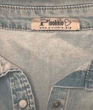 Camicia jeans. 
Mai usata poiché taglia sbagliata.