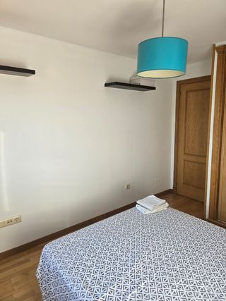 Habitación amueblada alquiler zona Lerez 