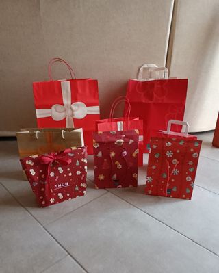 8 Sacchetti Regalo Thun Natale di varie dimensioni