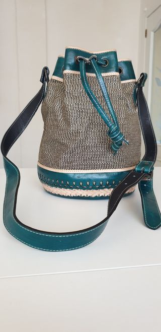 Bolso bandolera beige y verde agua