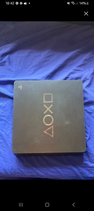 PS4 (PlayStation 4) Slim Negra y Dorada
