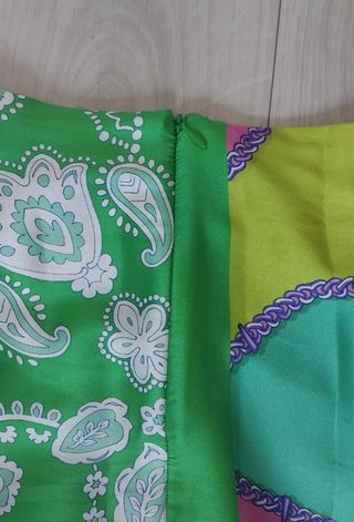 Falda midi Zara estampada