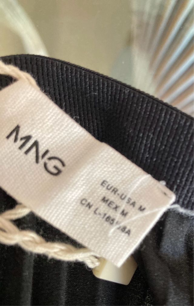 Falda plisada negra Mango - Larga