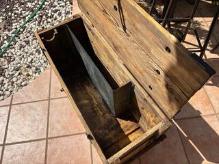 Baúl antiguo de madera restaurado