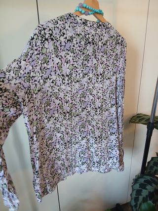 Camicia Kaffe fiori lilla