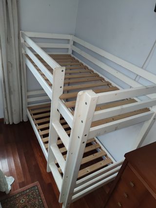Litera infantil blanca de madera