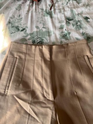 Pantalón beige de vestir