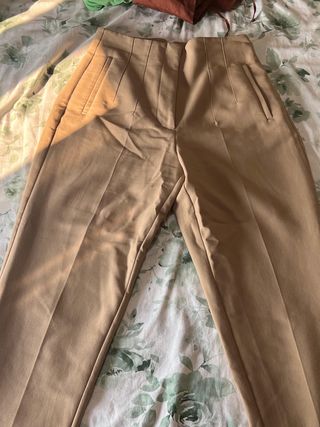 Pantalón beige de vestir