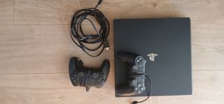 PS4 Pro (PlayStation 4 Pro) - 2 mandos