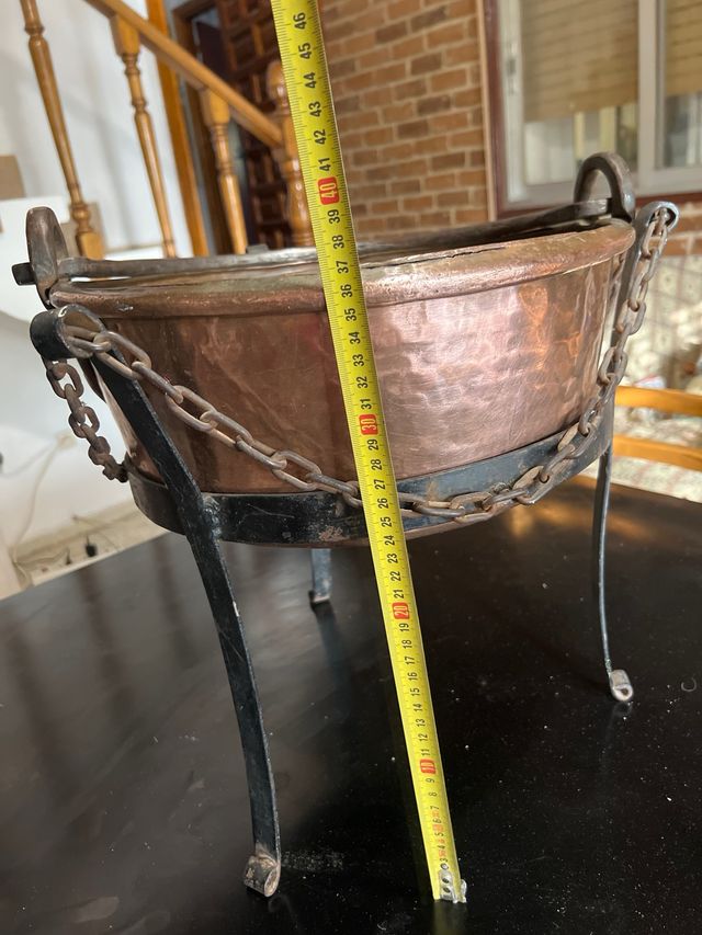 Caldero cobre antiguo con soporte