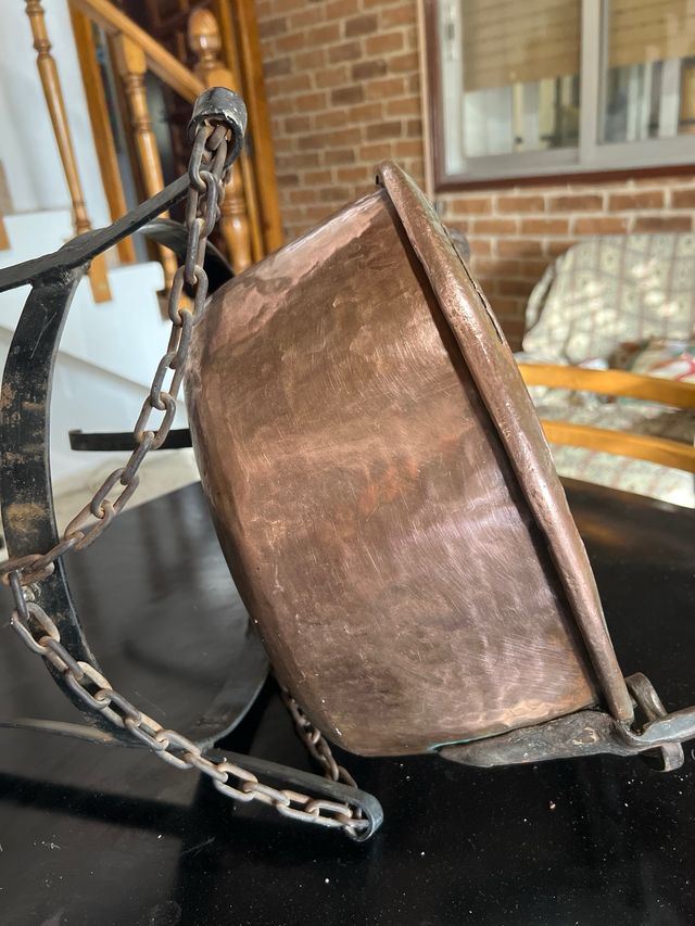 Caldero cobre antiguo con soporte