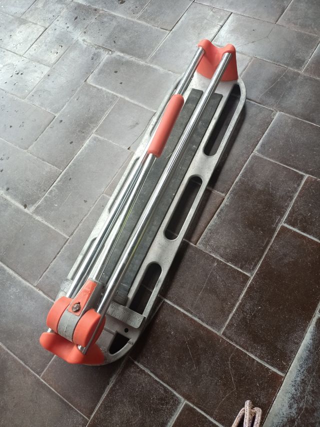 Cortadora azulejos Rubi usada