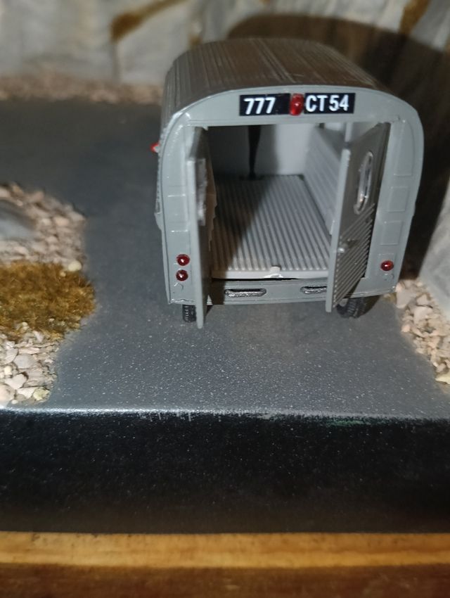 Citroen 2 CV van 1:43 Modella. NorEV.