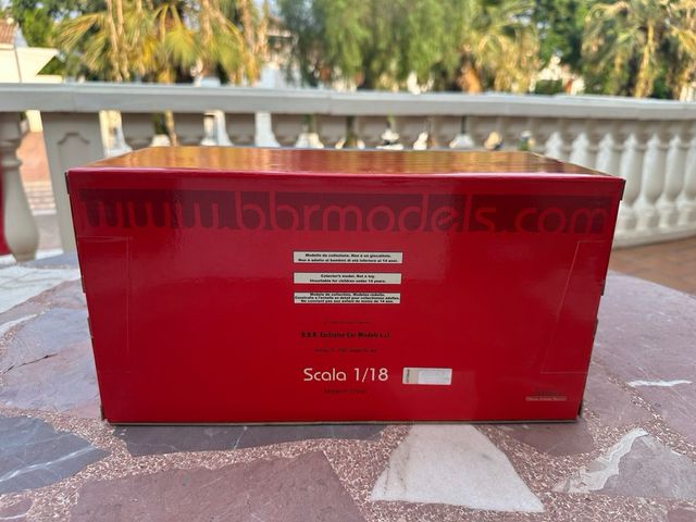 Enzo Ferrari 1:18 — BBR Models — Edición limitada 