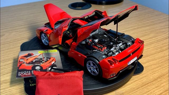 Enzo Ferrari 1:18 — BBR Models — Edición limitada 