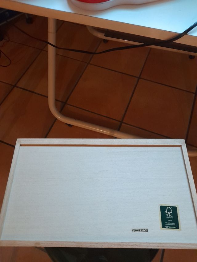 Caja expositora madera