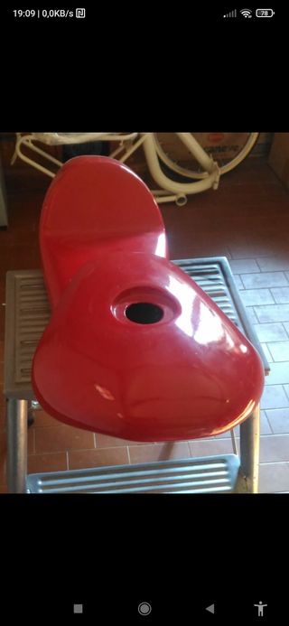 Seduta ZPF Minimoto - Rosso nuova in vetroresina