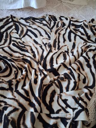 Vestido Vero Moda estampado leopardo