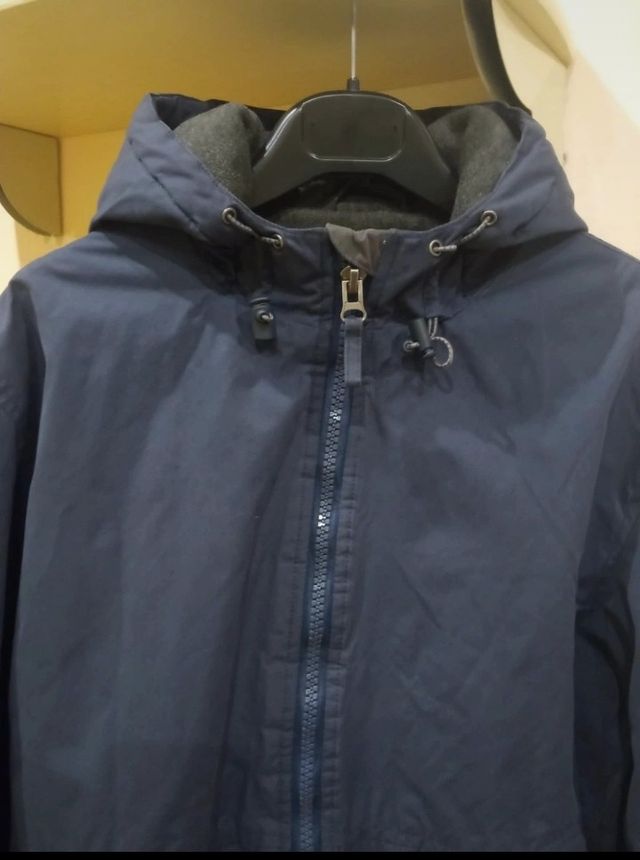 Cazadora azul 123 con capucha bajada de precio.